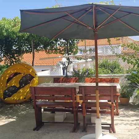 Guesthouse Lidija Sutivan Kültér fotó